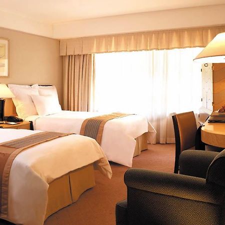 הונג קונג Renaissance Kowloon Hotel חדר תמונה