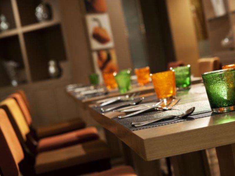 הונג קונג Renaissance Kowloon Hotel מראה חיצוני תמונה