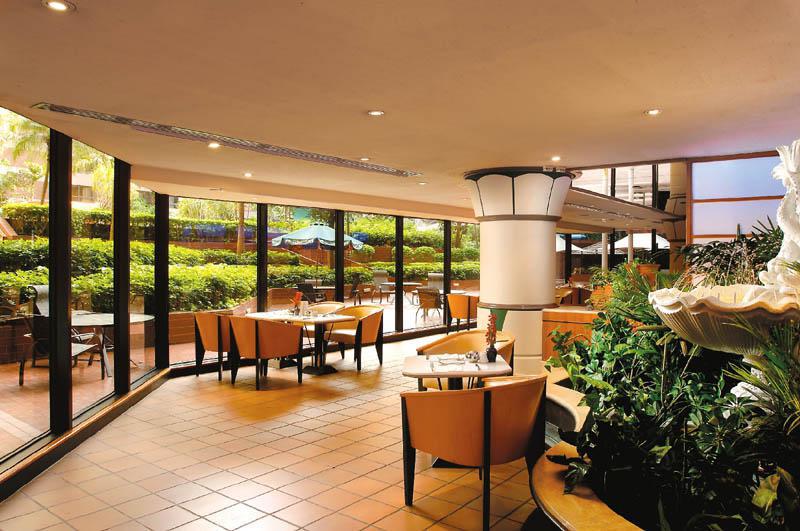 הונג קונג Renaissance Kowloon Hotel מראה חיצוני תמונה